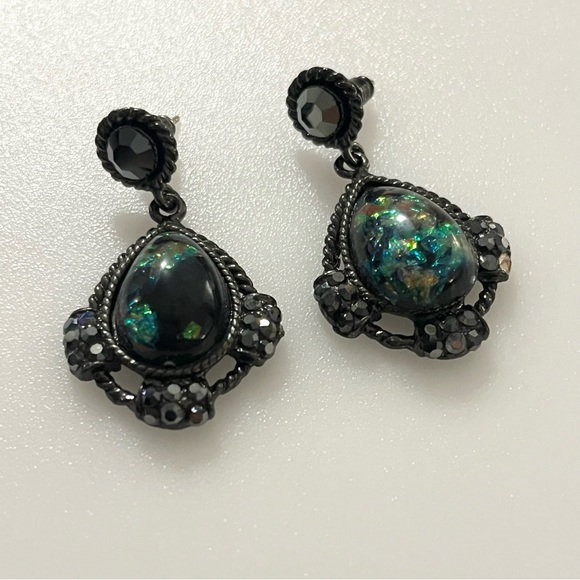 Vintage Black Gunmetal Confetti Lucite Necklace and matching Earrings Set - Picture 7 of 16